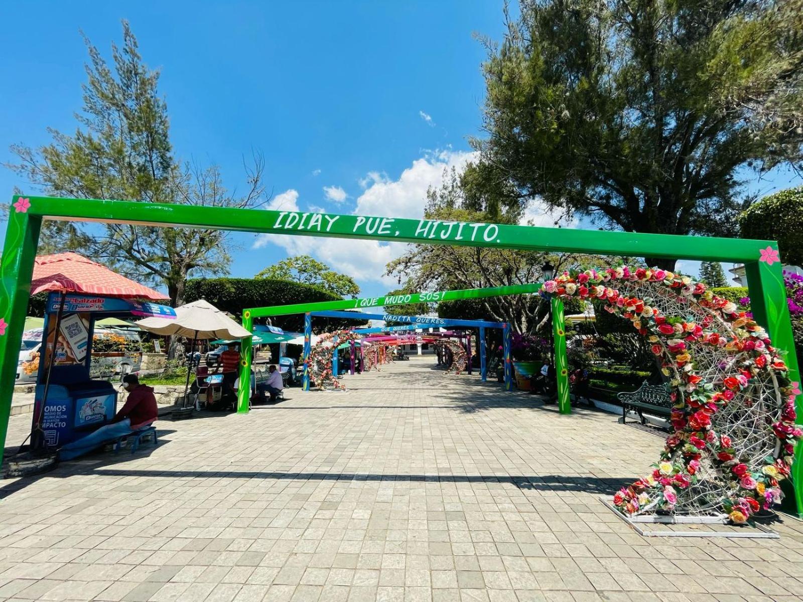 קומיטן דה דומינגז Hotel Edelmira מראה חיצוני תמונה
